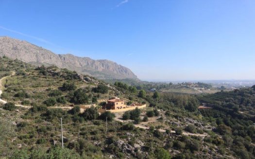 Inmueble ubicado en Sanet y Newgrals